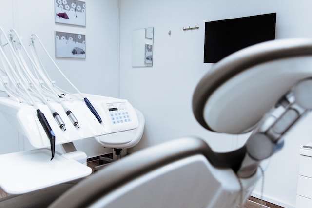 Facebook Ads for Dentists - The Ultimate Guide